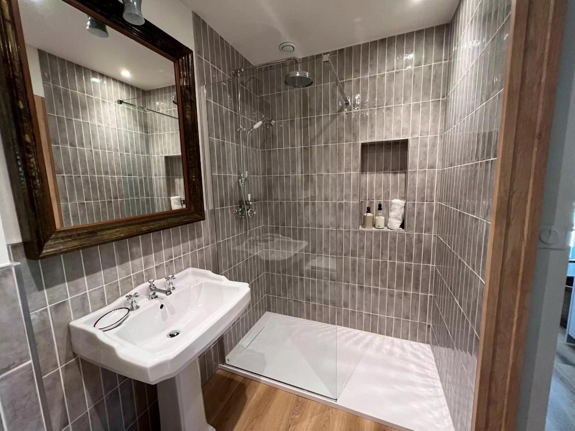 La Chapelle Sur La Sorgue Bed & Breakfast *